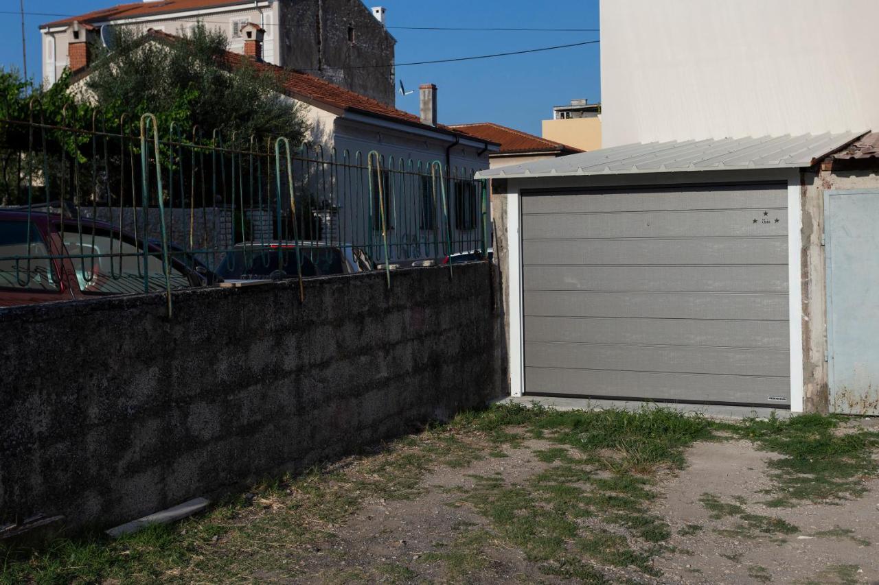 Apartman Izis Centar Pule Pula Luaran gambar